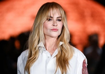Nicole Kidman reivindica el pelo rizado con el corte que más le sienta: flequillo en capas